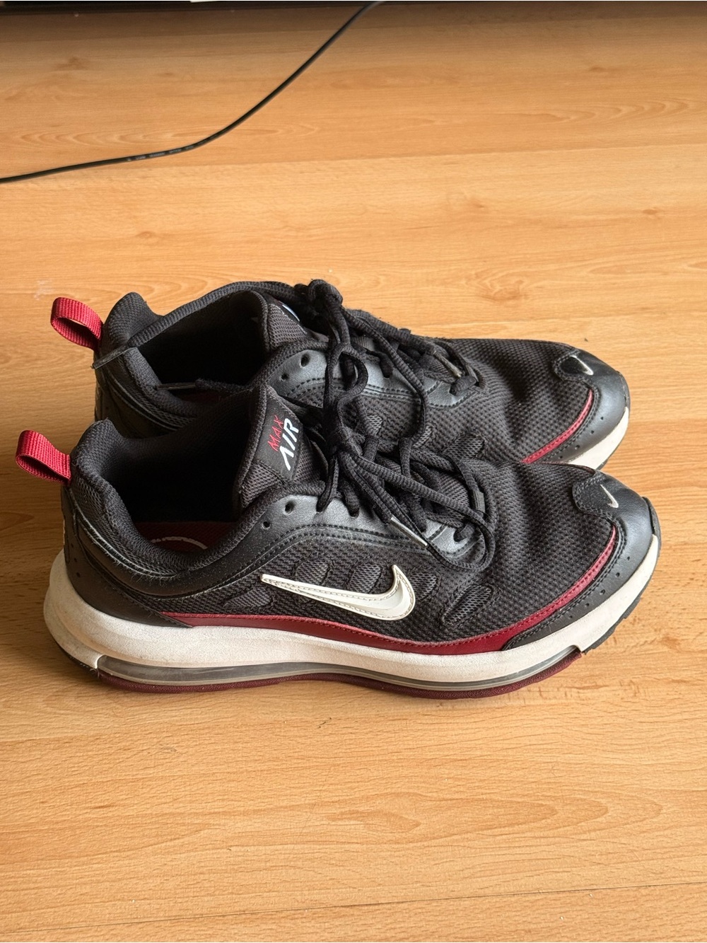 Nike Men’s Black, Red & White Air-Style Sneakers